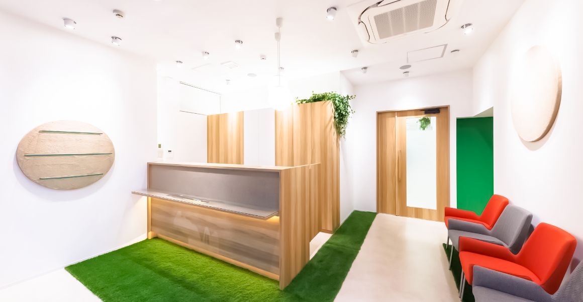 広々とした待合スペース